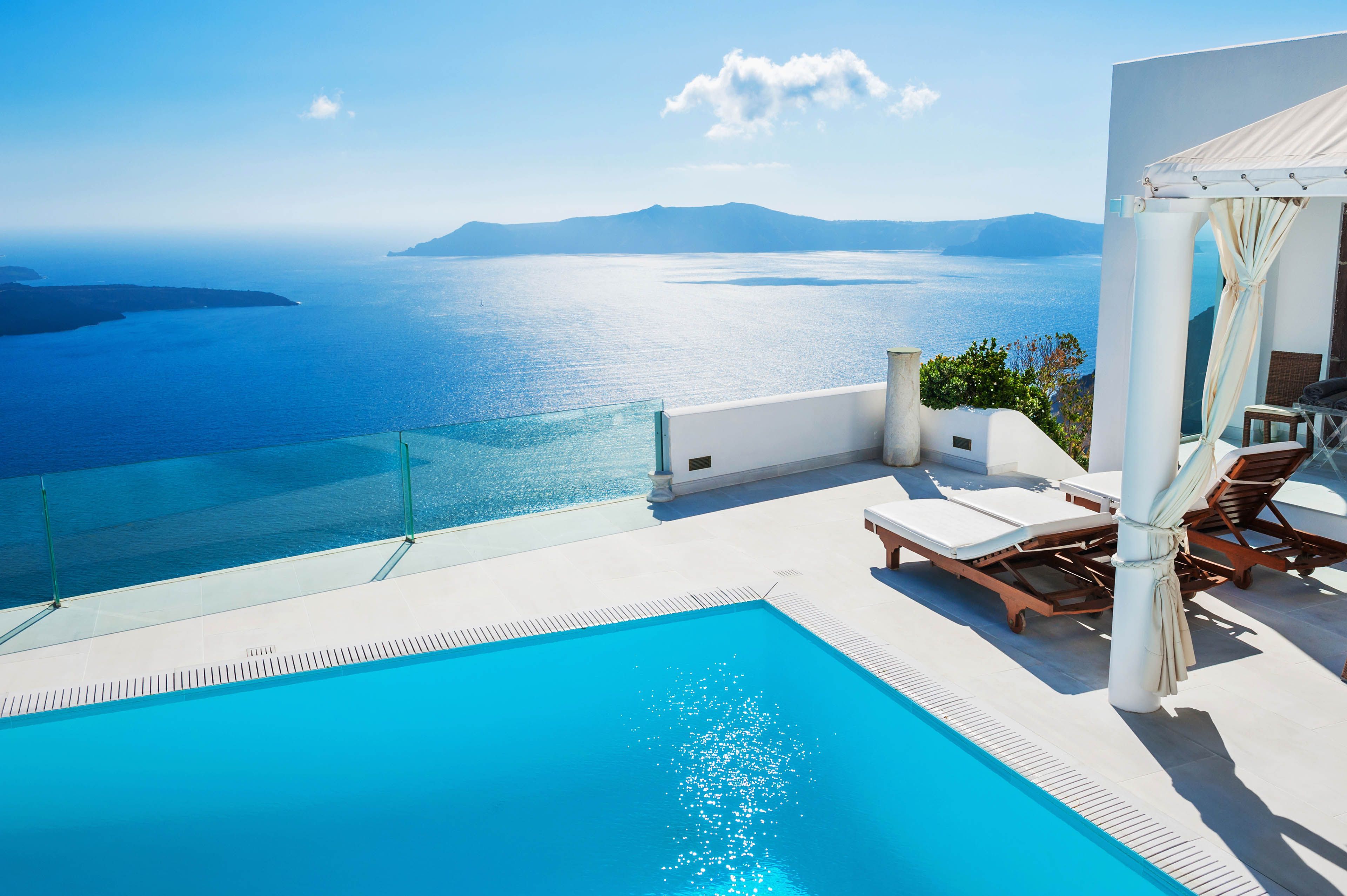 Private pool overlooking the caldera